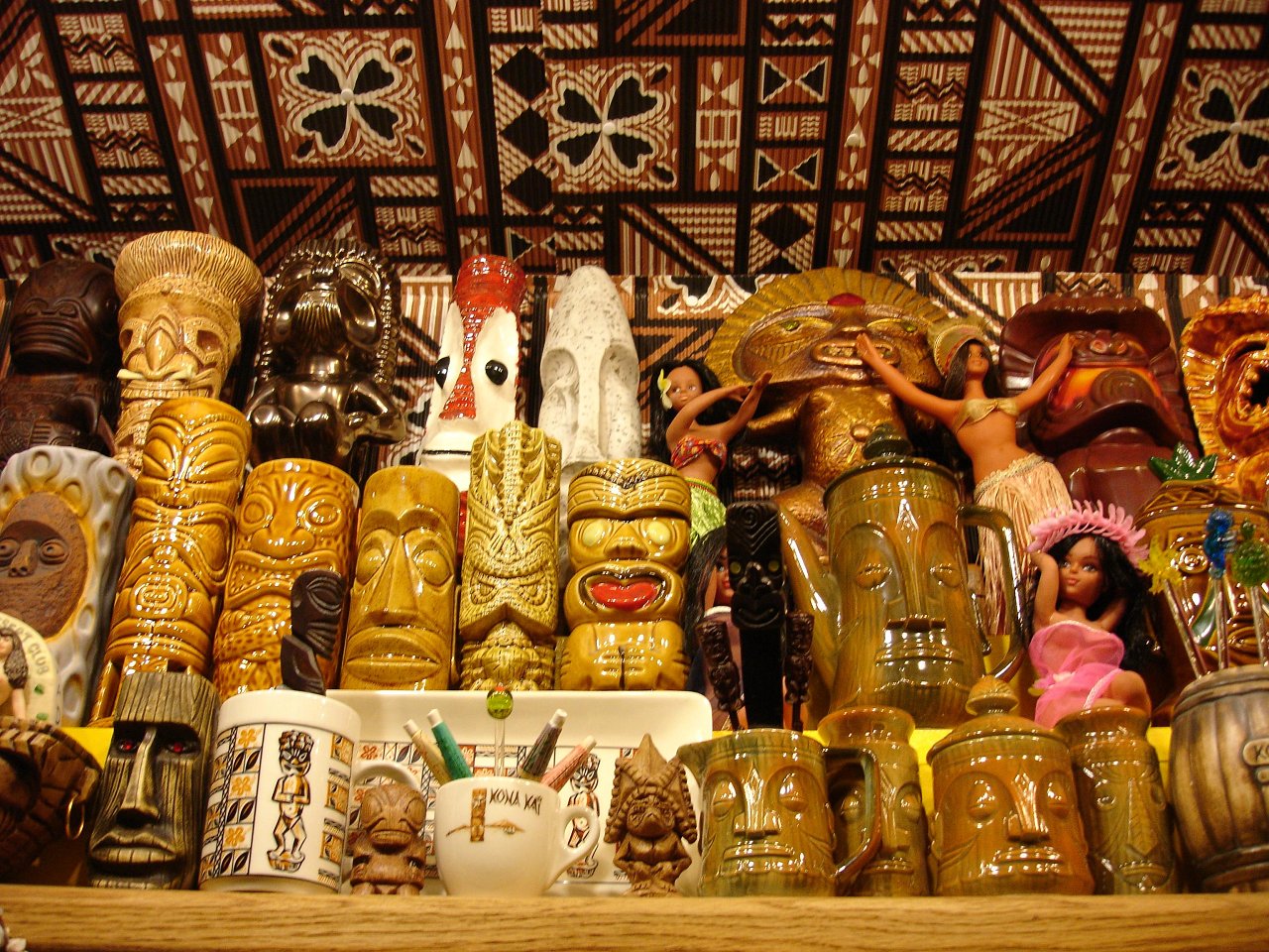 Tiki Jungle Room 054