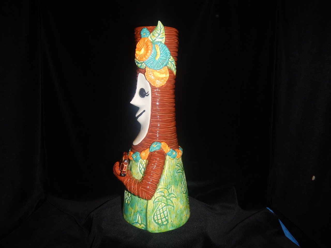 Hula Bobette and Hula Tiki Bob (2)