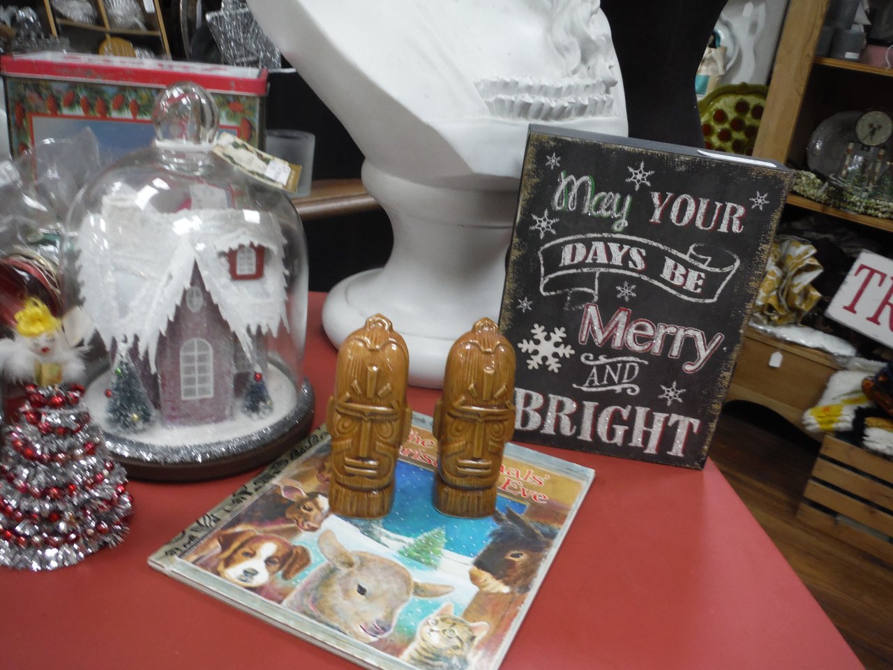 Roseville Treasure Trove (16)