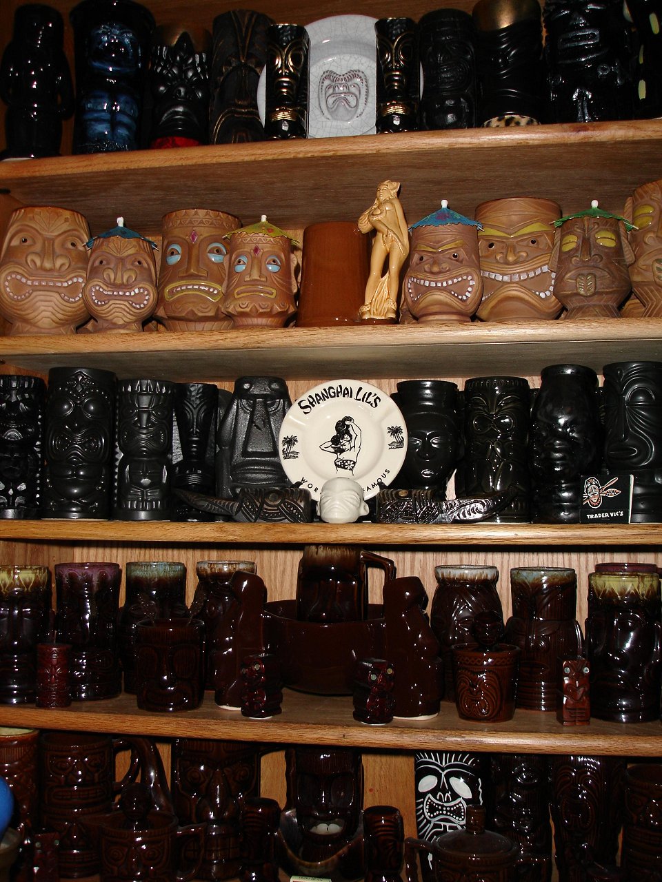 Tiki Jungle Room 010