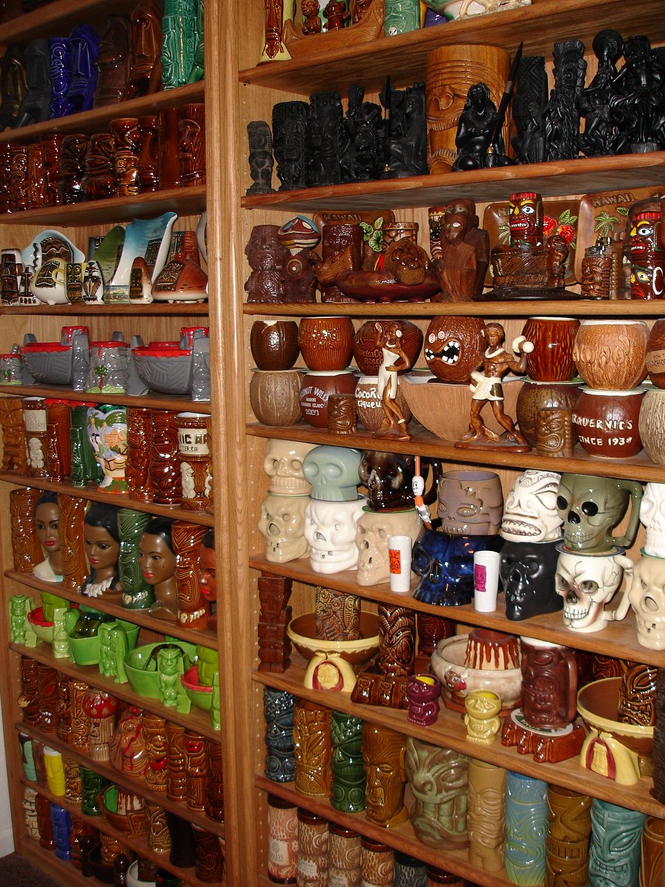 Tiki Jungle Room 004