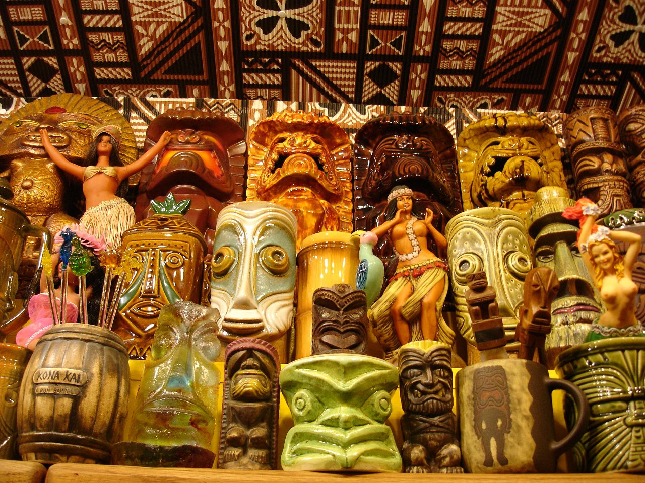 Tiki Jungle Room 055