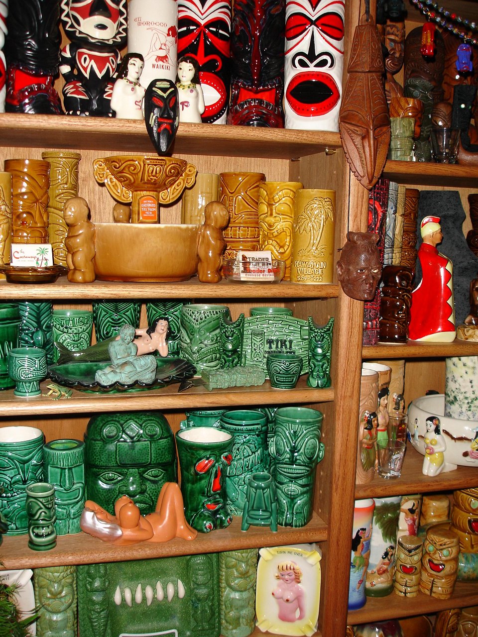 Tiki Jungle Room 008