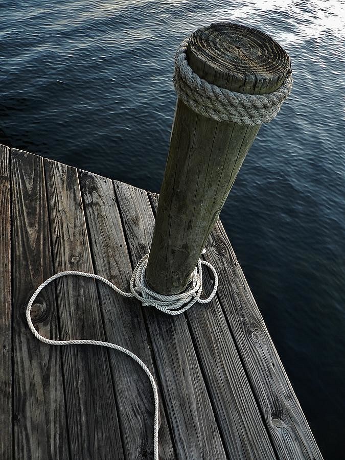 dock-post-at-hampton-lake-robert-ulmer