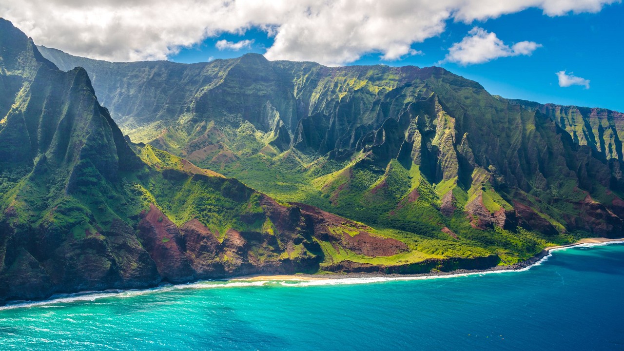 201230100452-10-2021-travel-destinations-hawaii