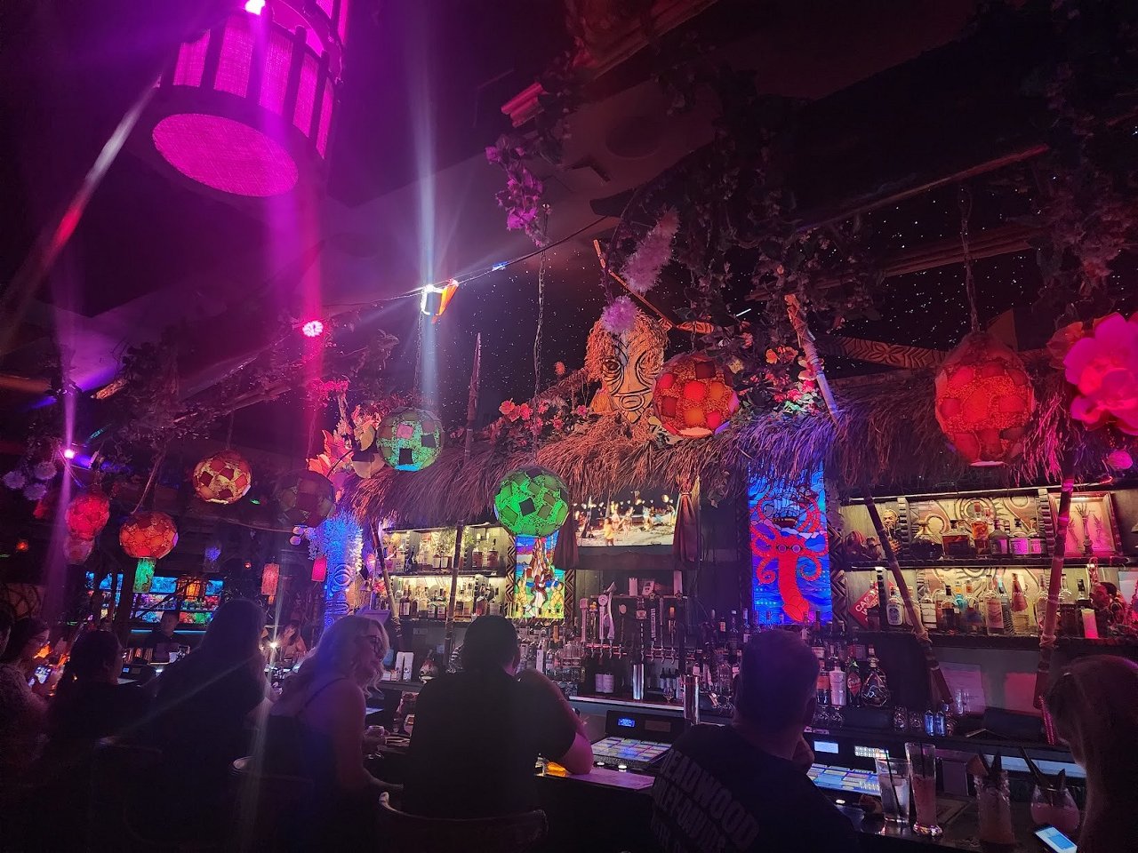 GoldenTiki20230514_143117