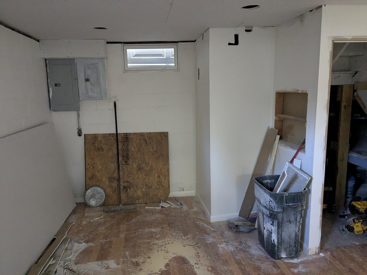 PXL_20260208_212325049